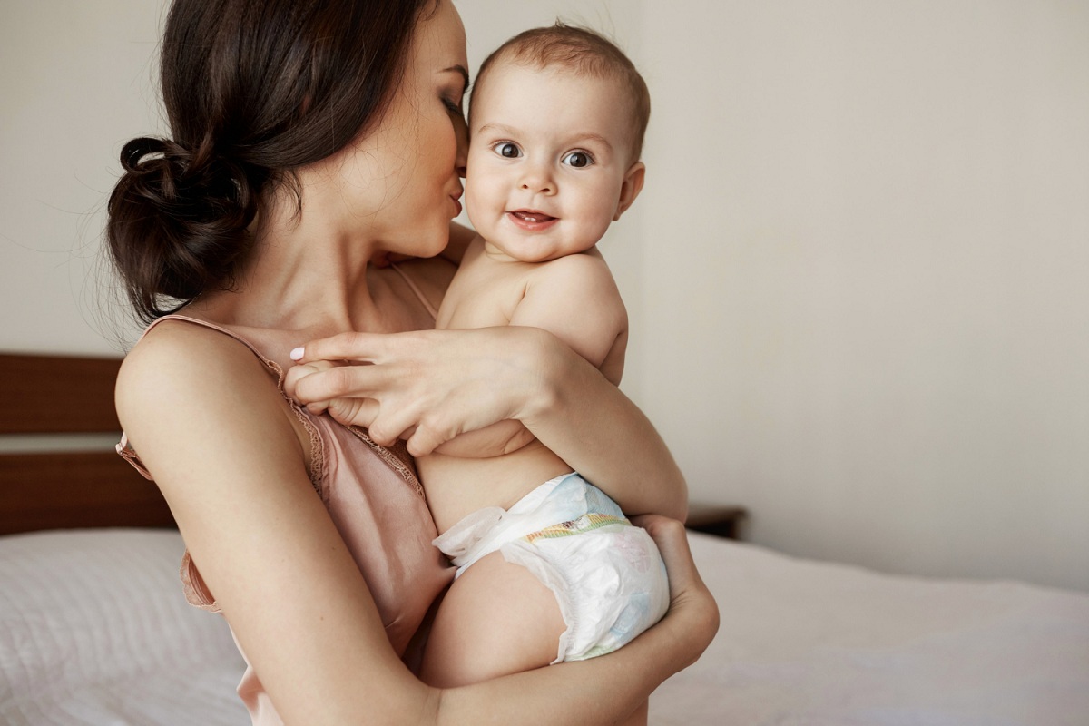 Pannolini normali o a mutandina: quale scegliere per il tuo bambino